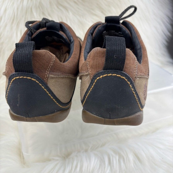 Timberland Brown and Black Sneakers with Rugged Design - Picture 5 of 11